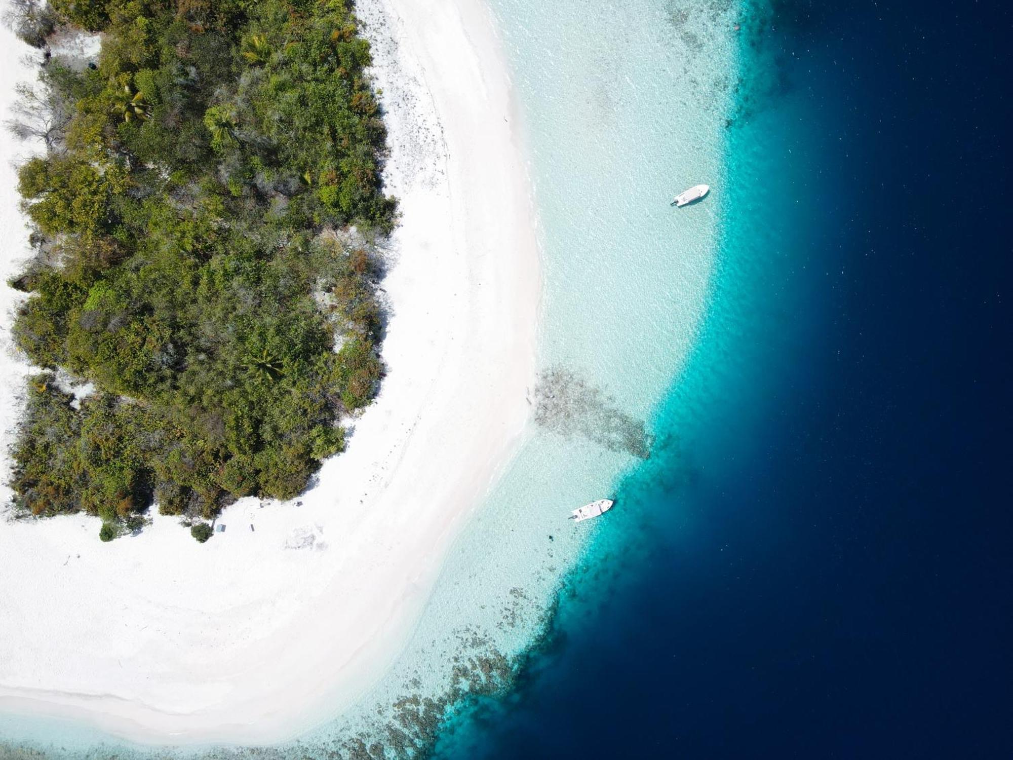 Ostrov Beach Ukulhas Island Exterior photo